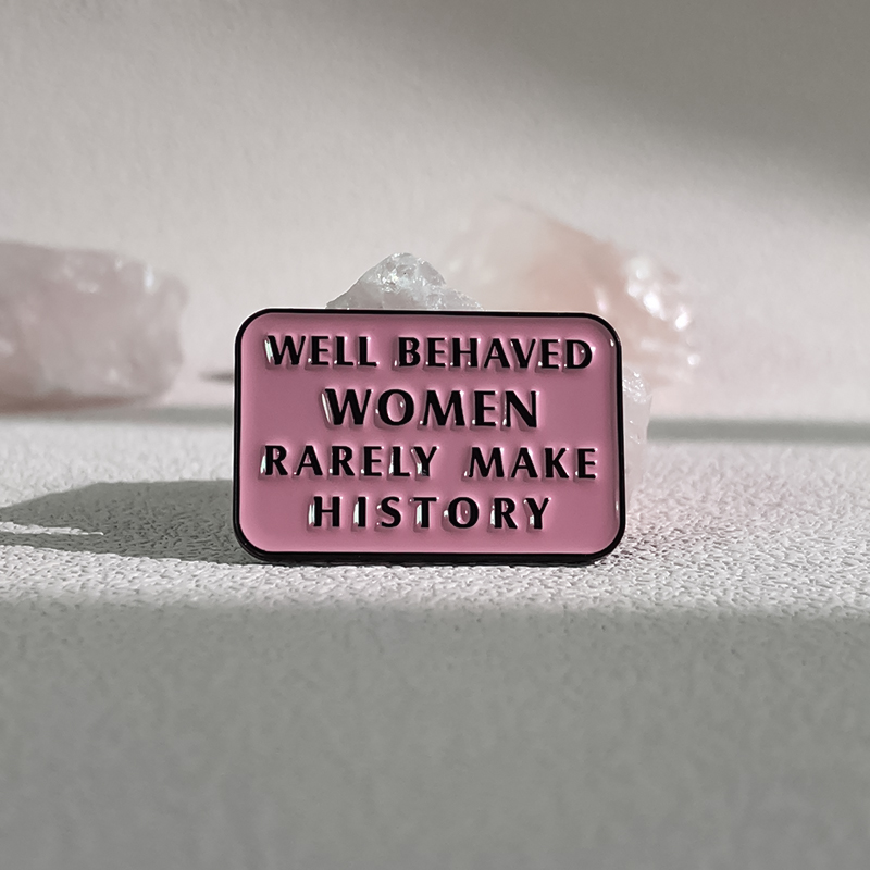 Well Behaved Women Rarely Make - đánh giá và giá Jewelry Making History